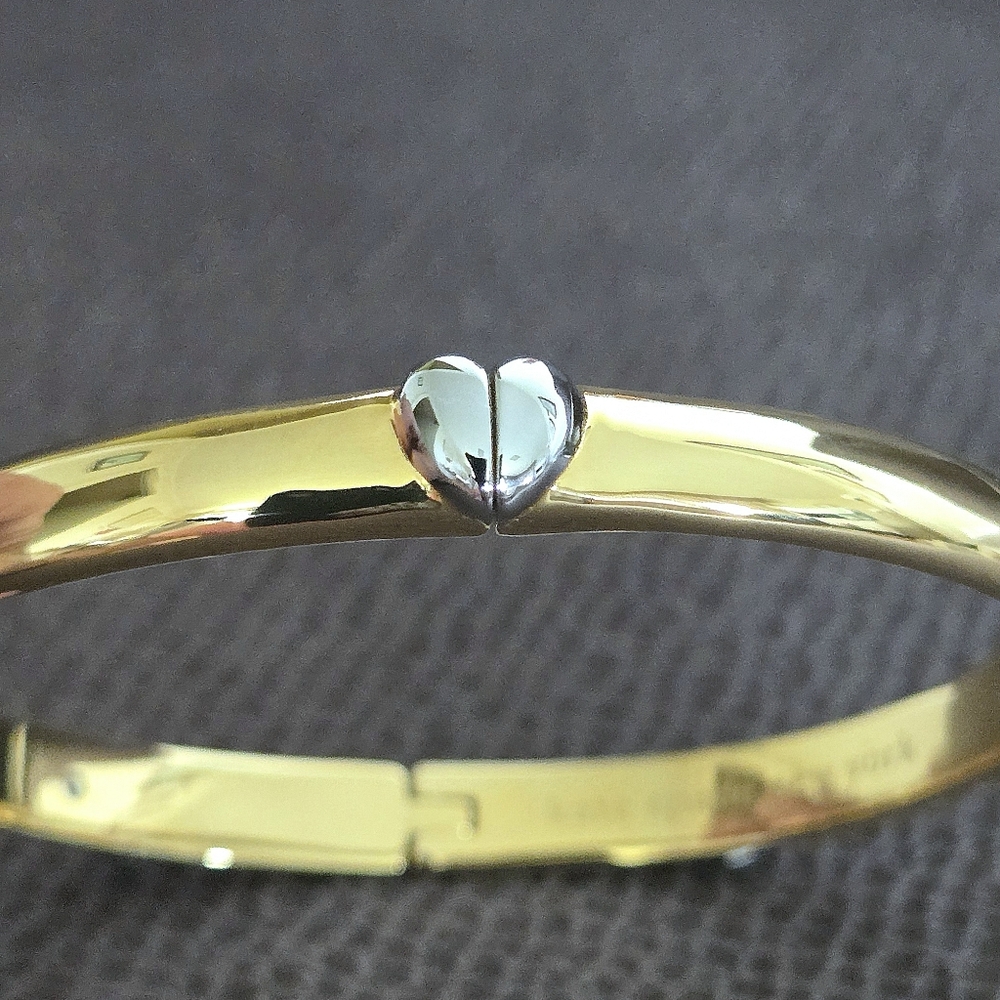 Kate Spade Gold💛 "Heartful" Hinged Bracelet - NWT - Picture 4 of 16